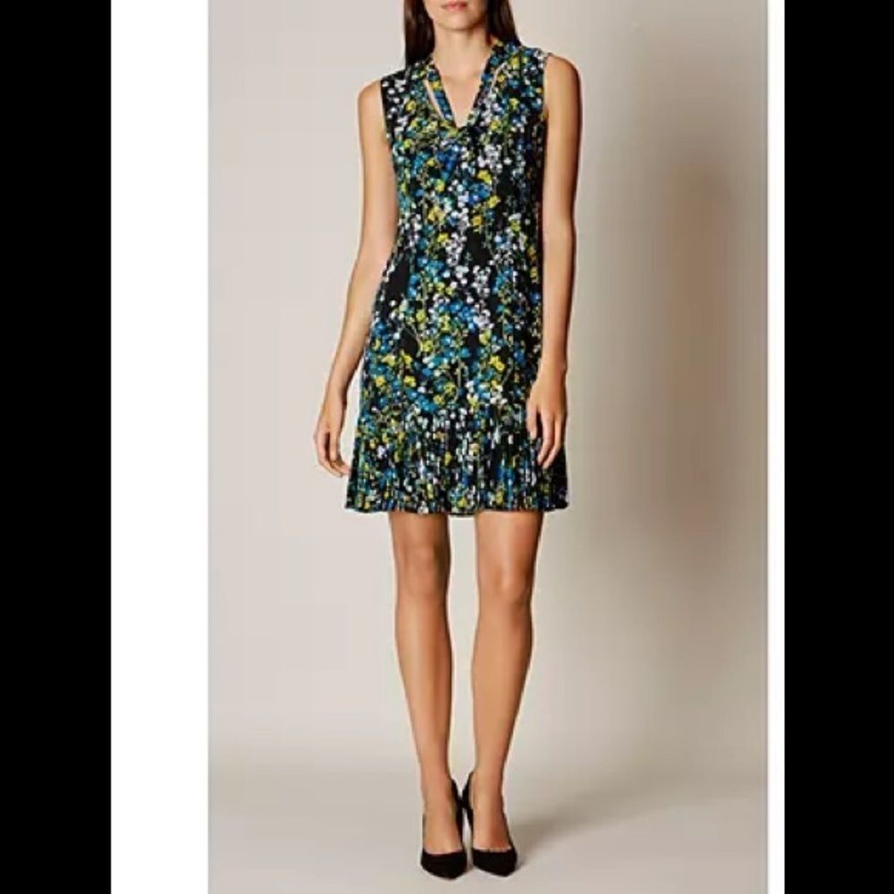 Karen Millen Black Floral V-Neck Sleeveless Dress